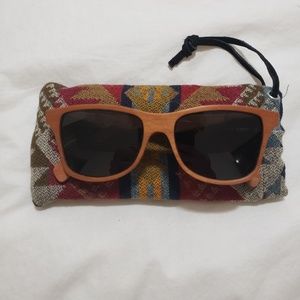 Shwood Canby Sunglasses Cherry wood WLCCJGP